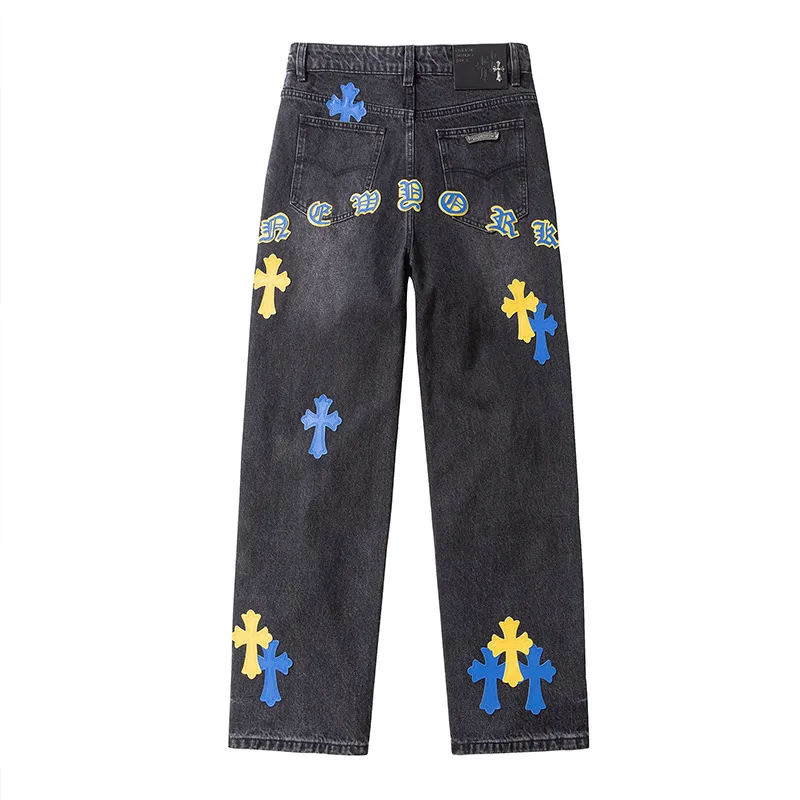 P260 💰 (top version) chrome hearts ss25 black leather Sanskrit fine jeans. Styles with different washed textures, very friendly to people with thin legs and thick legs. The slightly flared version is very flattering to the leg shape. The moderate length is timeless and easy to match. It is the basis of various styles. It is a must-have in the wardrobe! The fabric is stiff but also makes the upper body soft without losing texture. The washing process is even more perfect. It is a must-have item for everyone! ! !   Color: black Size: 30-32-34-36 30 32 34 36 Waist circumference 80 85 90 95 Sitting circumference 105 130 115 120 Foot opening 46 47 48 49 External length 102 103 104 105